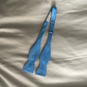 Seigo 100% silk bow tie